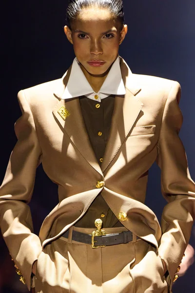 Look 13